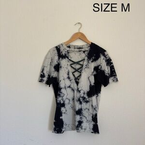 Black and White Tie-Dye Lace-Up T-Shirt
